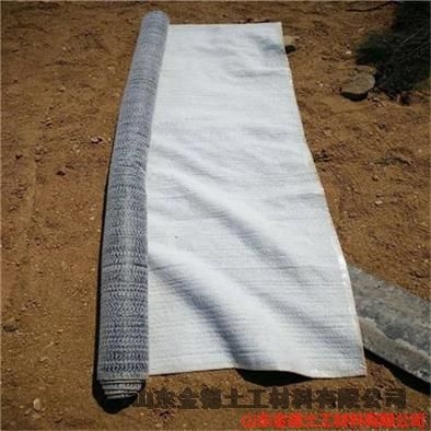 1.5mm厚黑膜甘肃复合防渗垫低温下易施工膨润土毯3.5公斤